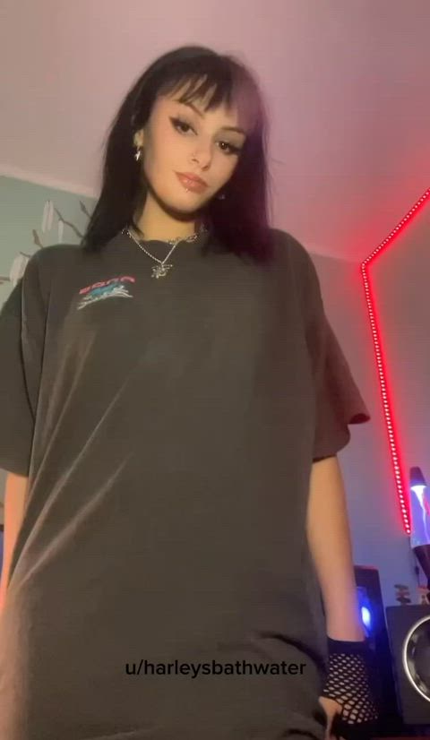 amateur flashing petite tiktok clip