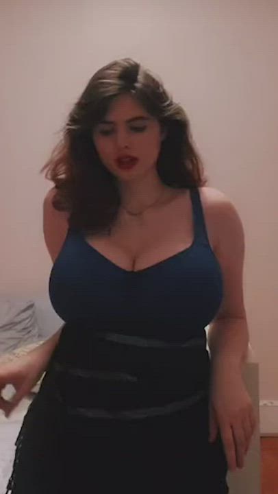 Boobs Bouncing Tits Squeezing TikTok clip