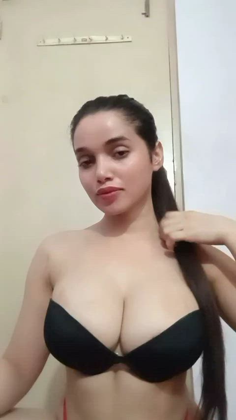 bra pakistani selfie clip