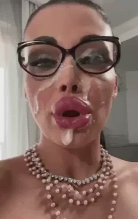 Aletta Ocean Cumshot Facial Glasses Pornstar clip