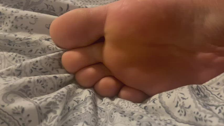 Feet Soles Toes clip