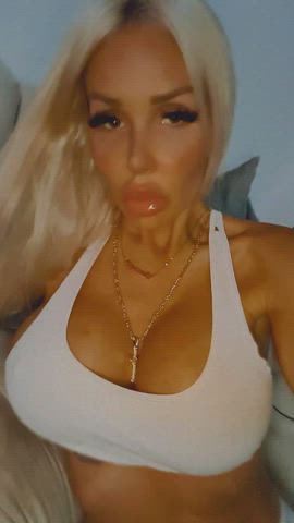 babe blonde boobs camgirl fake boobs fake tits sex doll tattoo underboob clip