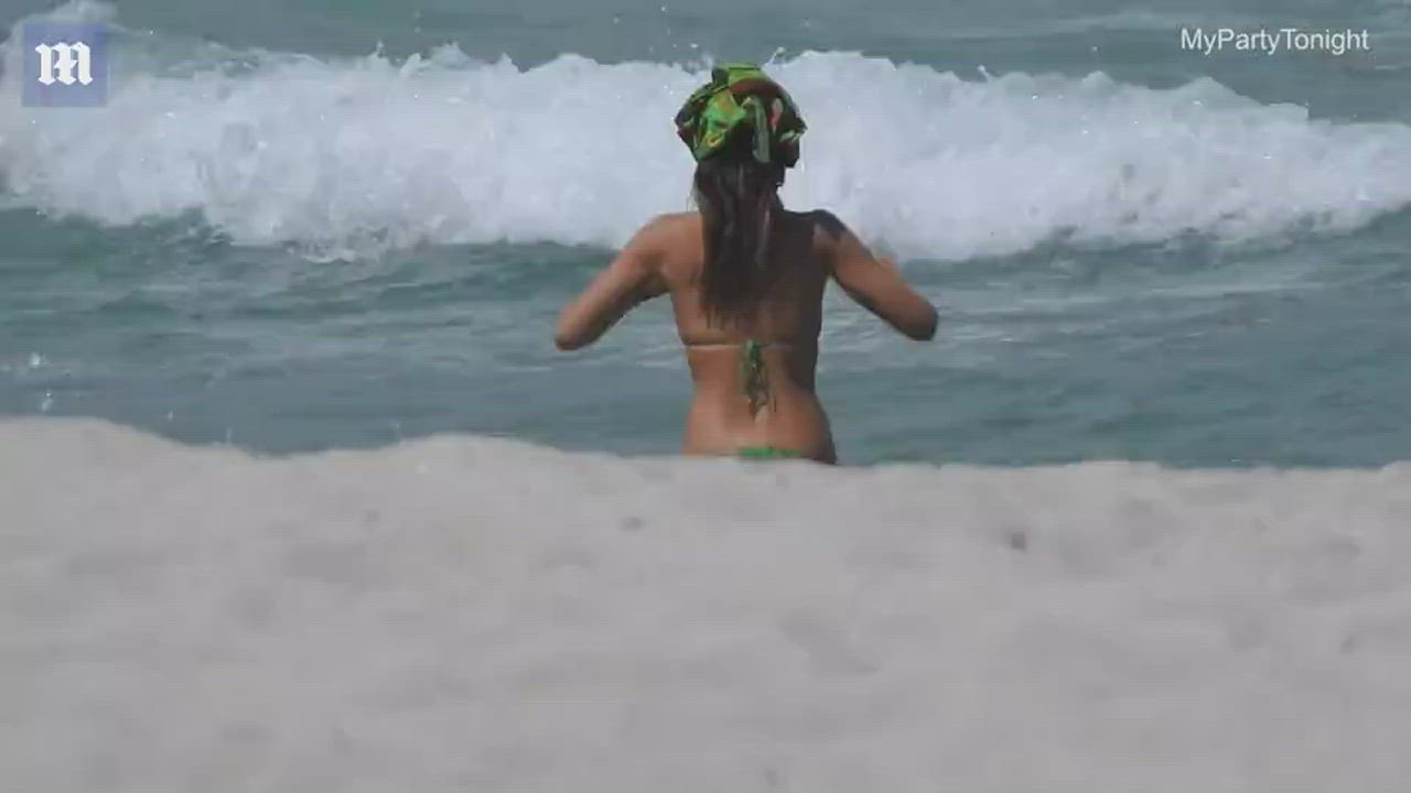 Bikini Jessica Alba Natural Tits clip