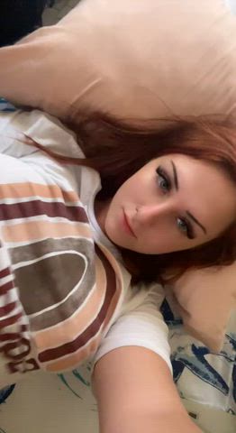 Blue Eyes Redhead Tits clip