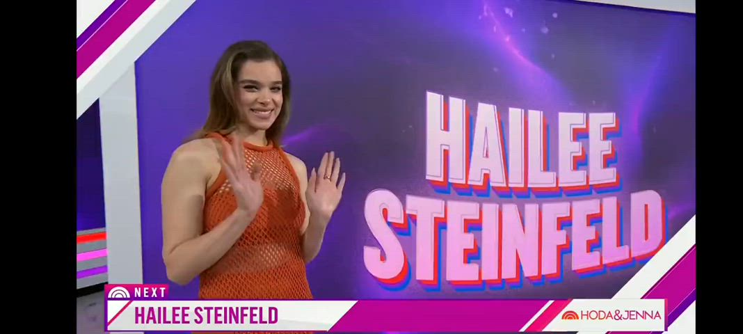 brunette celebrity hailee steinfeld clip