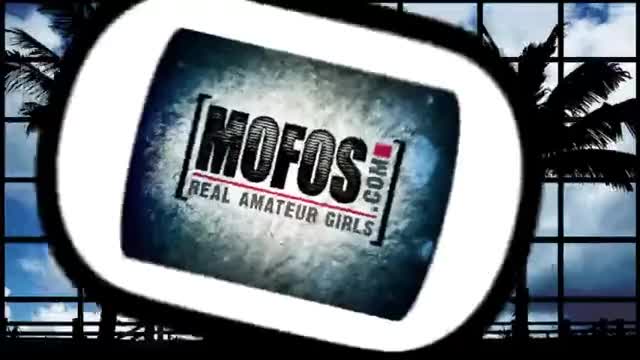 15 seconds - [PublicPickUps] Sloan Harper - Curvy Glasses Chick Outdoor Sex (20.11.2017)