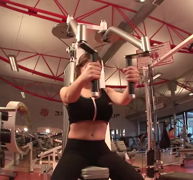 Olga Pavlenko - Topless Fitness