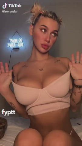 big tits blonde boobs onlyfans solo clip