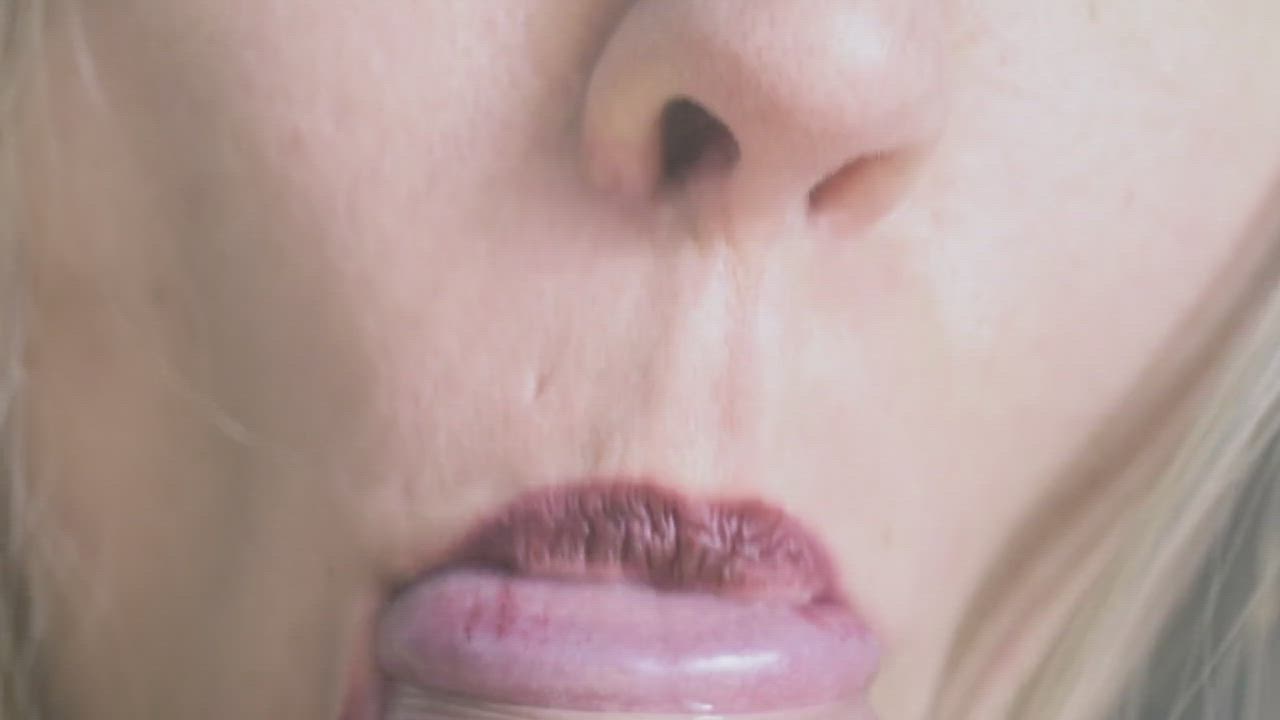 Blowjob Close Up Cum In Mouth clip