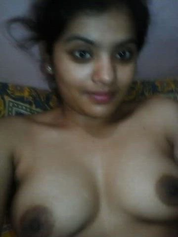 EXTREMELY HORNY BHABHI GIVING BLOWJOB TO HER BOYFRIEND[LINK IN COMMENT]??