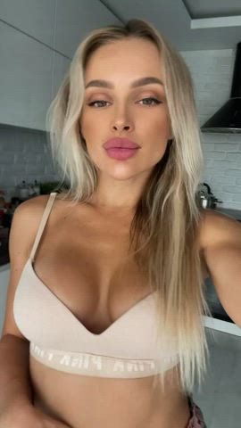 big tits lingerie lips selfie clip