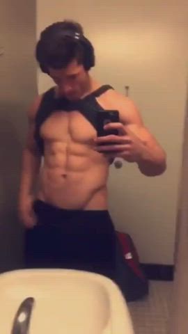 big dick muscles selfie clip