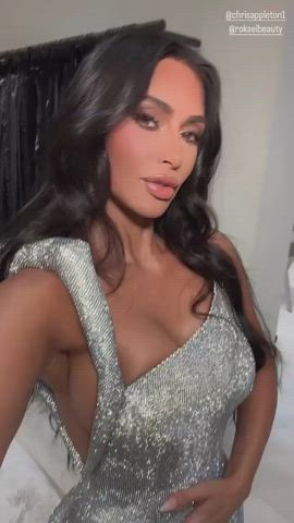 ass brunette celebrity cleavage fake tits kim kardashian clip