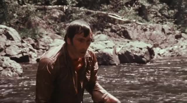 Rituals-1977-GIF-00-39-39-bewildered-in-the-river