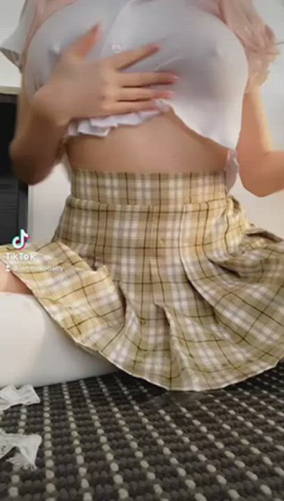 Boobs Jiggling Schoolgirl TikTok clip
