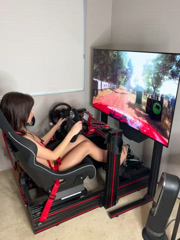 Unsuspecting rally gamer with a sick rig - how do you square up to me? 😏