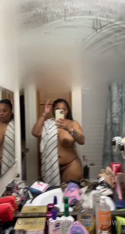 big tits ebony milf mirror selfie shower solo clip