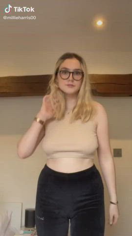 braless pokies tiktok clip