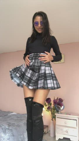 Do you want to enjoy what this young student has under my little skirt?