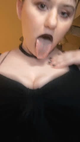 All I wanna do is cum with you!! $15 cum [vid]with your name, $25 striptease [rate],