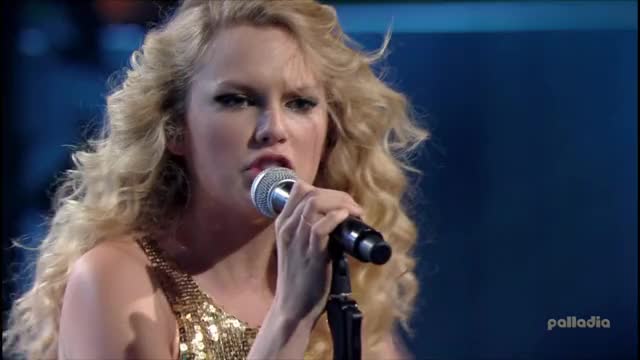 Taylor Swift - (11.07.08) Performing With Def Leppard On CMT Crossroads.