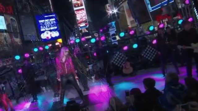 Taylor Swift I Knew You Were Trouble Live Performance