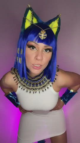 who is she ? help me blue hair nude tiktok