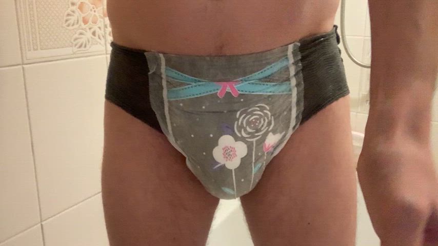 diaper male rubbing solo wet wetting clip