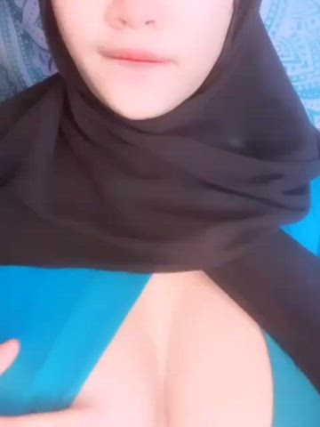 big tits hijab tits clip