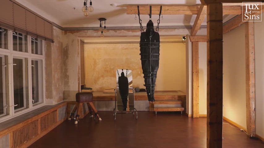 bdsm bondage dominant domination leather real-bdsm clip