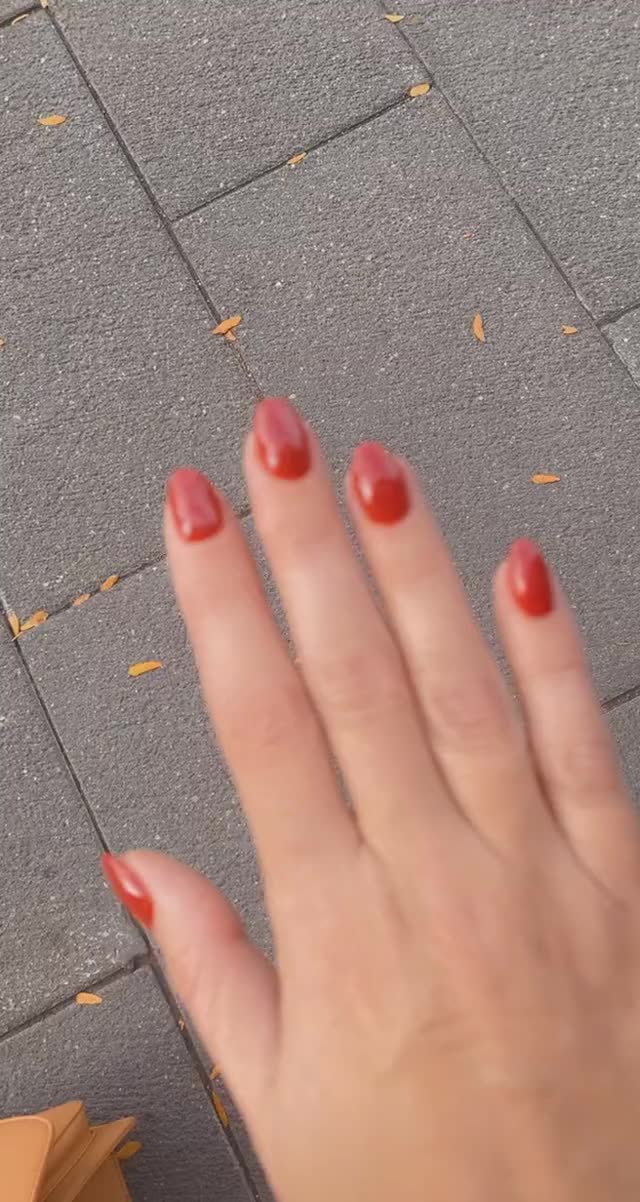 Seska's beautiful red nails