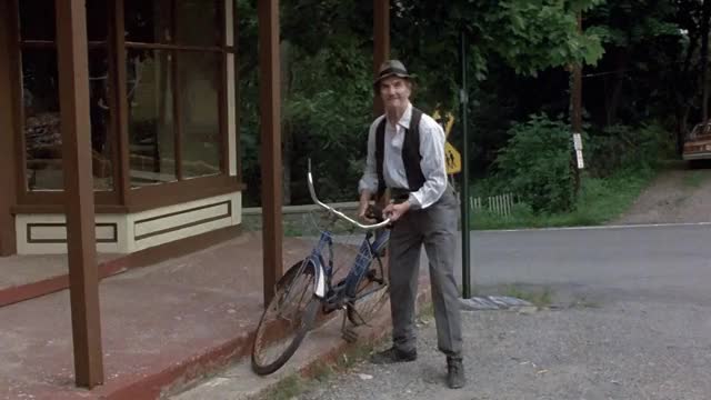 Friday-the-13th-1980-GIF-00-09-21-crazy-ralph-on-bike