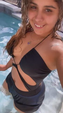 australian bikini cleavage gamer girl pool thick tits turkish wet clip