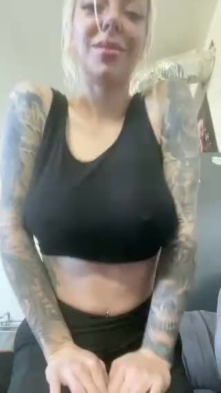 Karma Rx Titty Dancing on Stream