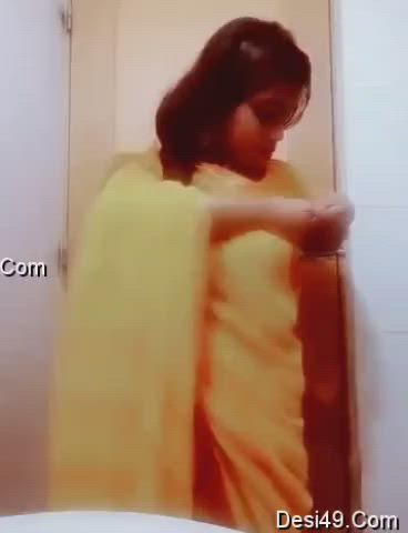 ❤️🔥Extremely Hot Bengali In$t@ M0dé| Stríp👙 Saree In Bathroom , ( LE@KÉD