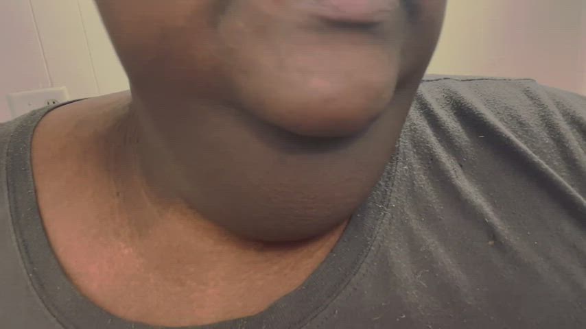 I'm just realizing how fat I actually am, anyone else notice the size of my chin?!