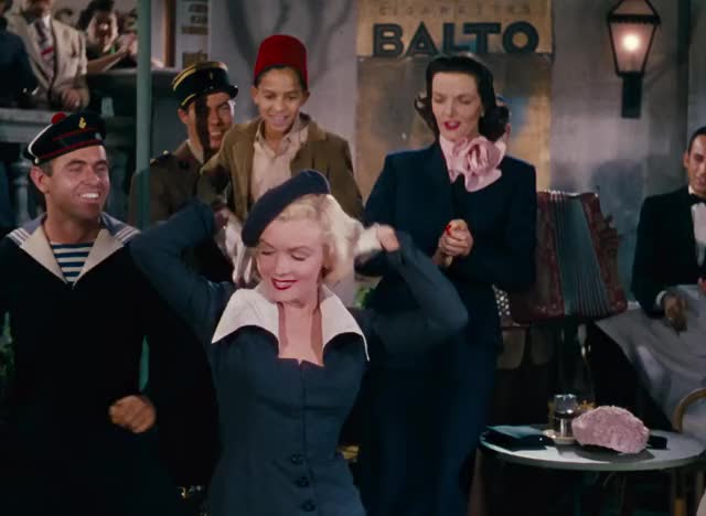 Marilyn Monroe and Jane Russell - Gentlemen Prefer Blondes (1953)