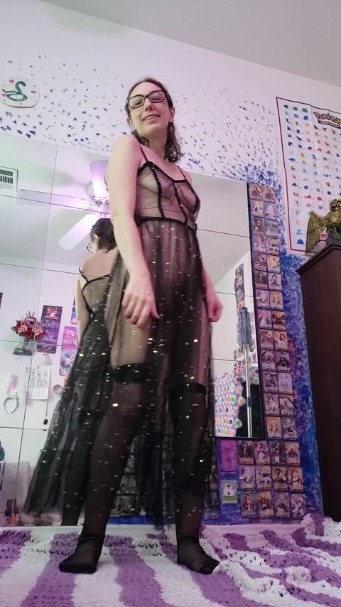 This sheer gown gives you a good view already, but I can also move it out of the