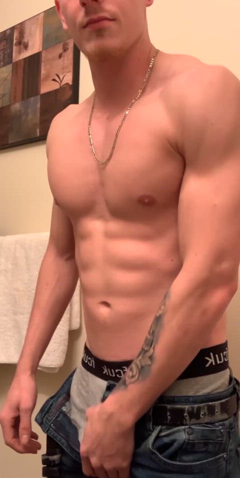 The V line is popping.. (28) 