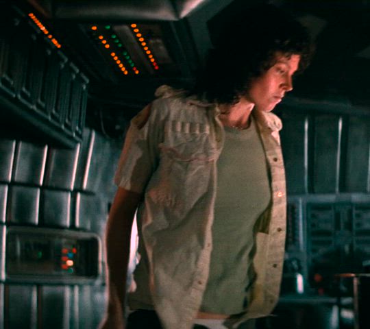 Anyone else find Sigourney Weaver sexy hot?