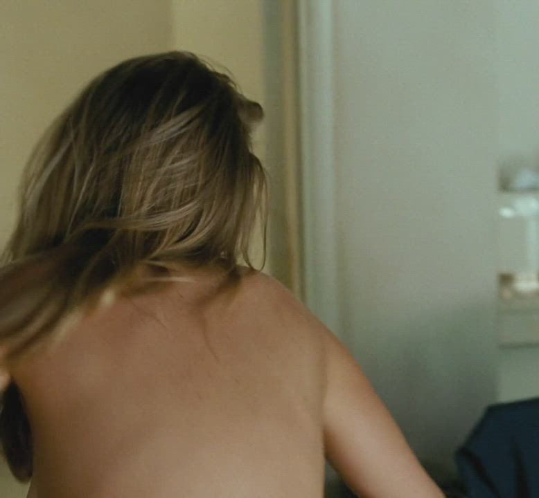 Alice Eve with some jiggle in 'Crossing Over'