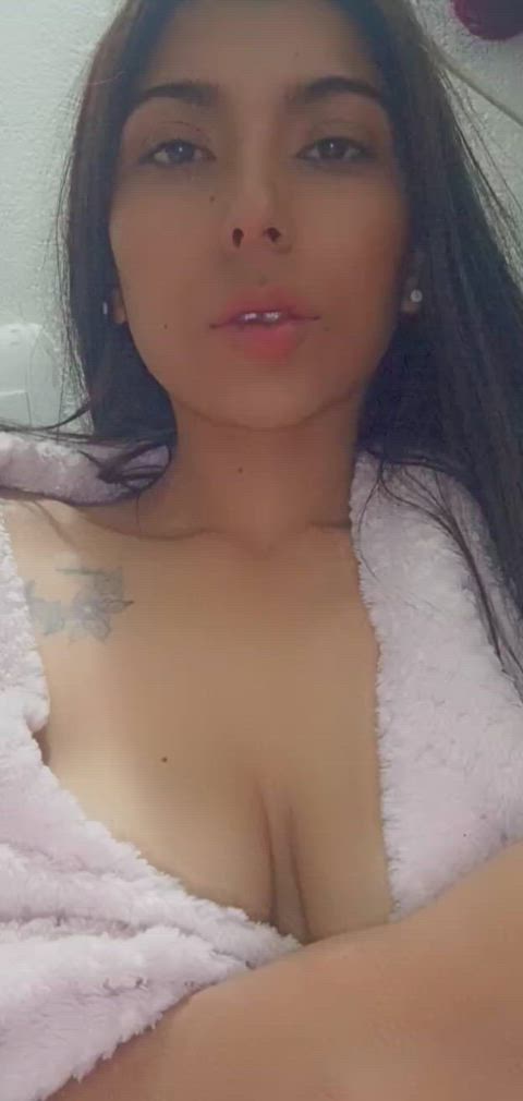 colombian lips lipstick masturbating onlyfans clip