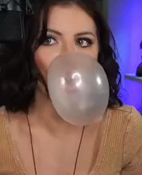 She loves bubblegum 