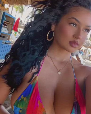 Bikini Latina Pretty clip
