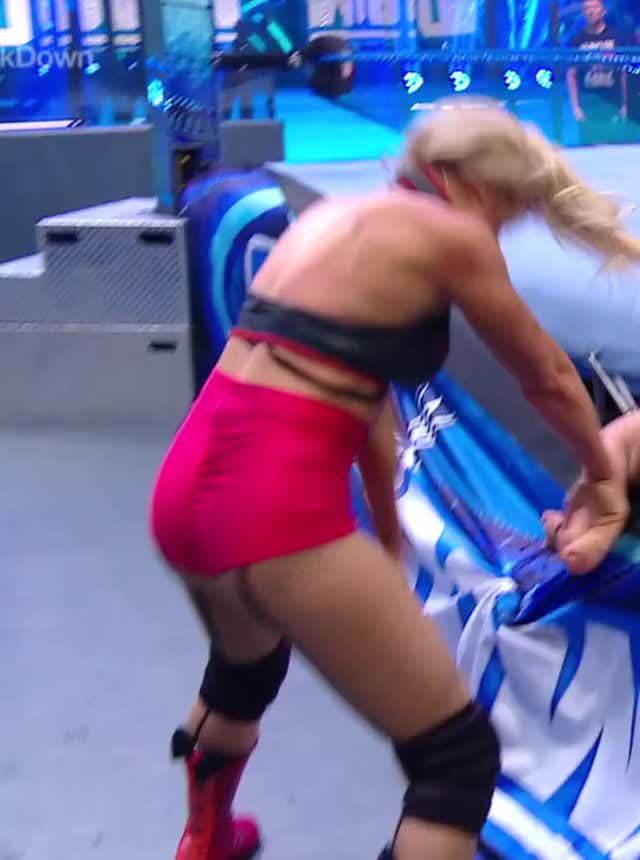 Lacey Evans