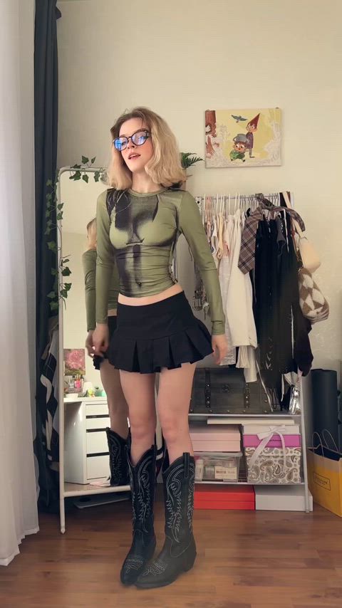 clothed non-nude tiktok clip