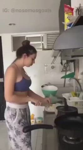 amateur girlfriend kissing kitchen clip