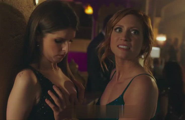 Anna kendrick getting boobs groped by Lili Reinhart