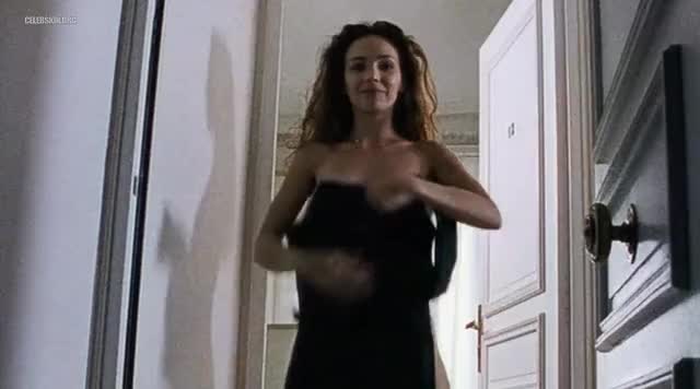 Claire Keim in 'The Girl (2000)'