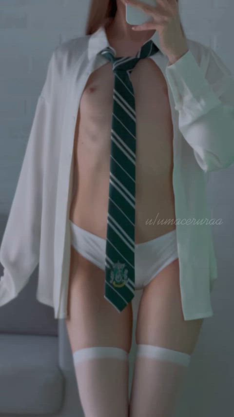 How many points would you give Slytherin for those tits?